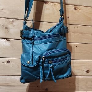 Scarelton Crossbody Teal Color! Vegan